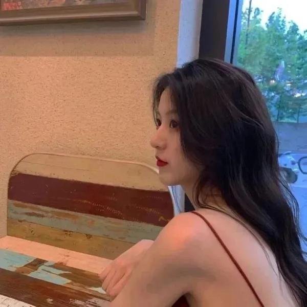 马尼拉：在霓虹灯的魔爪下